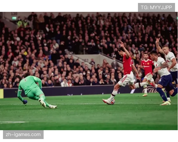 格里马尔多直塞助攻制胜球，勒沃库森战术角球创新